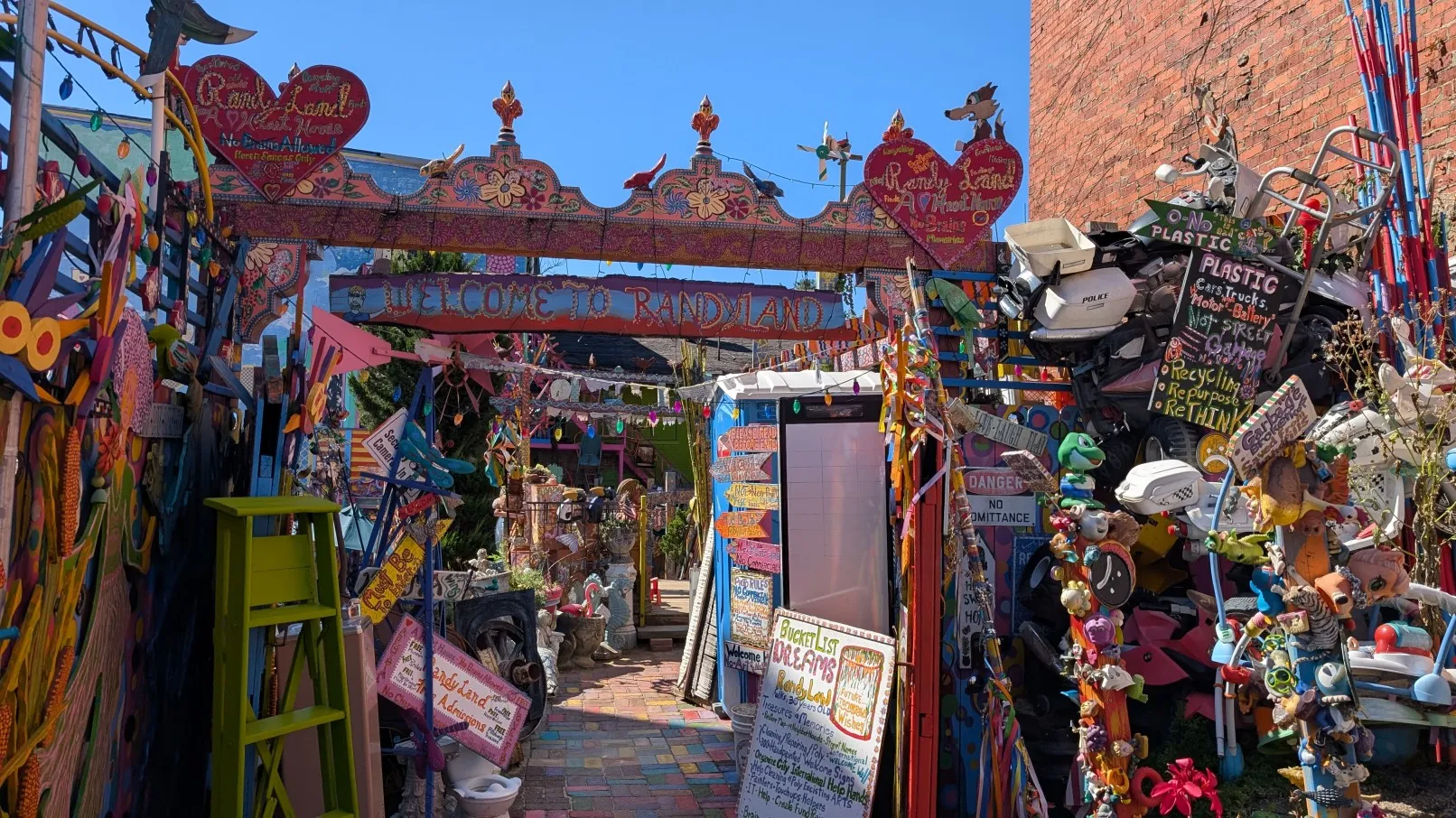 Welcome to Randyland